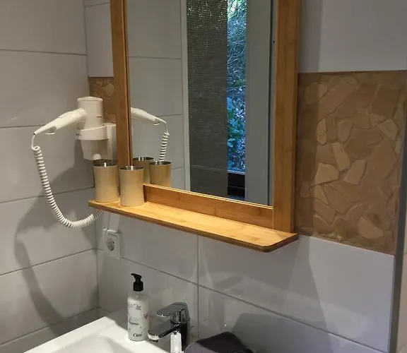 Thome فندق نيدغن